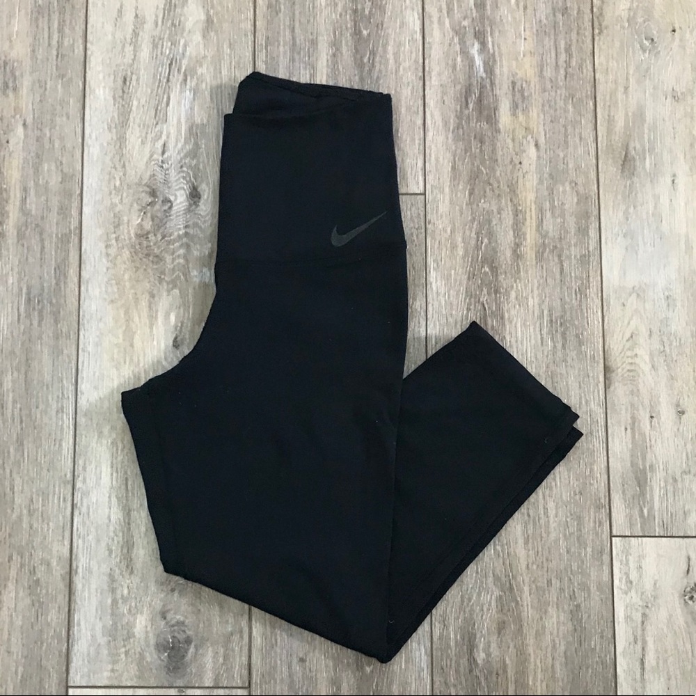 Nike: High Waisted Black Capri Leggings S